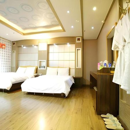 Hotel Head-One Uijeongbu Buitenkant foto