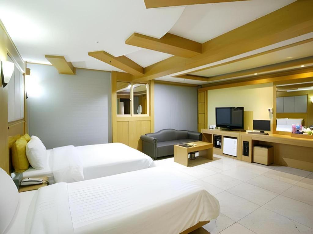 Hotel Head-One Uijeongbu Buitenkant foto