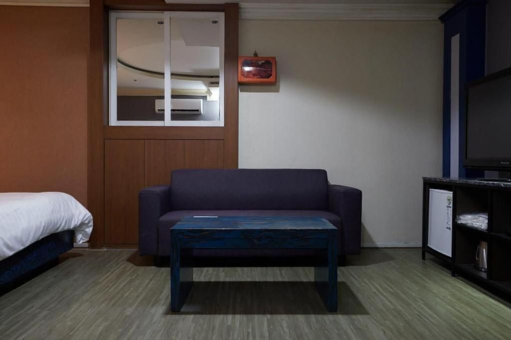 Hotel Head-One Uijeongbu Buitenkant foto