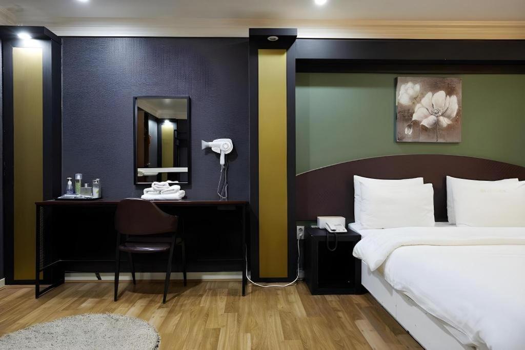 Hotel Head-One Uijeongbu Buitenkant foto