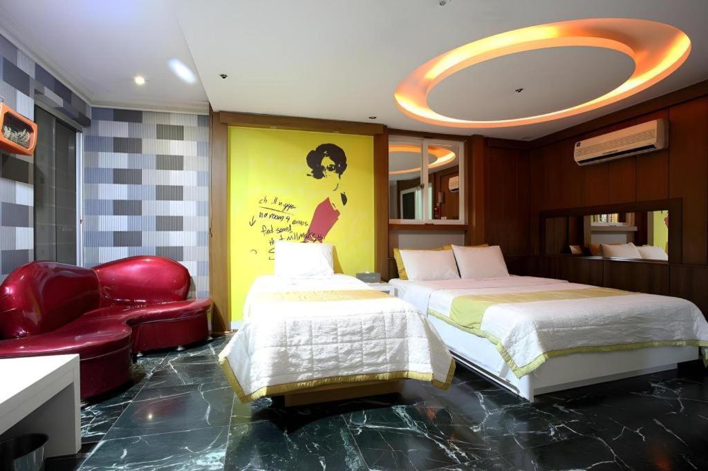 Hotel Head-One Uijeongbu Buitenkant foto